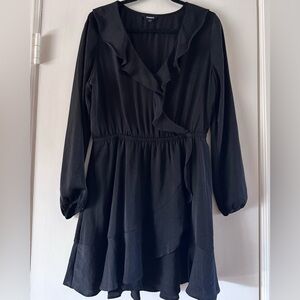 Women’s Black Express Long Sleeve Dress With Ruffles Size Large